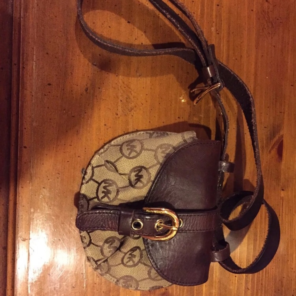 Michael kors fanny pack